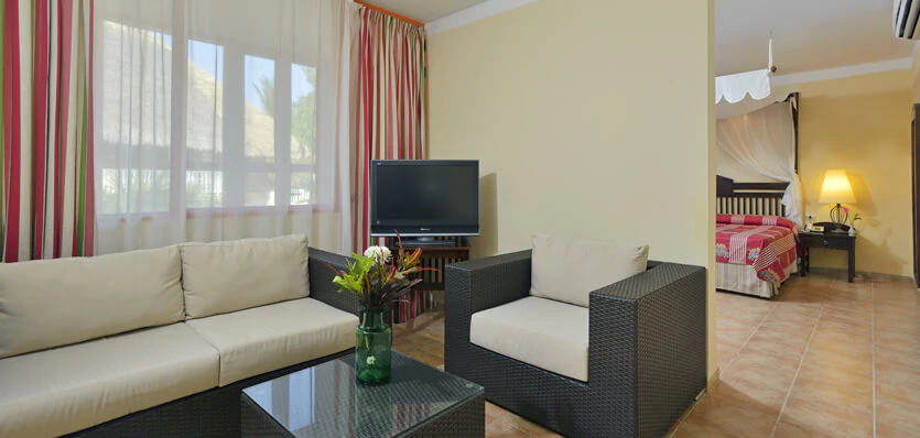 JUNIOR SUITE